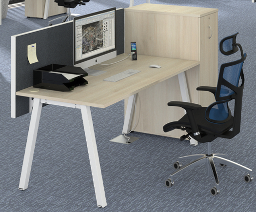 Uni A office desks – progressive design